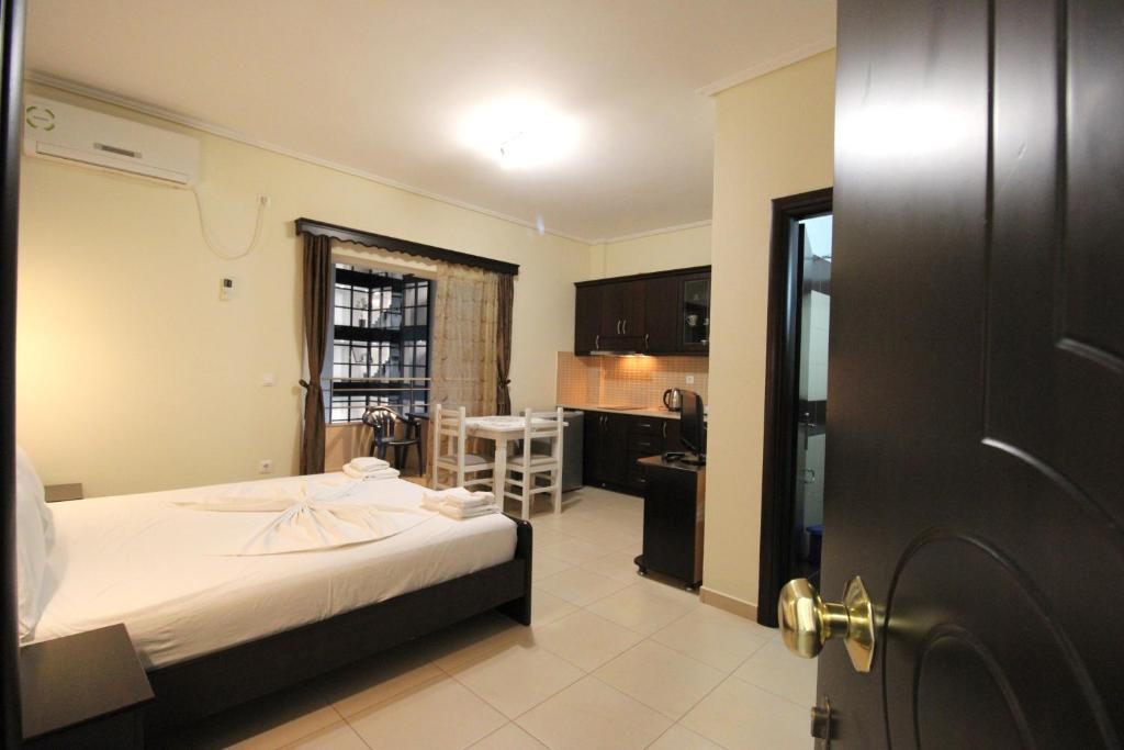 marin apartments rooms